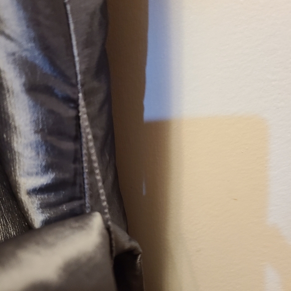 London Times Dress, size 8. Pretty silvery grey ruffled around neck line - Picture 7 of 9